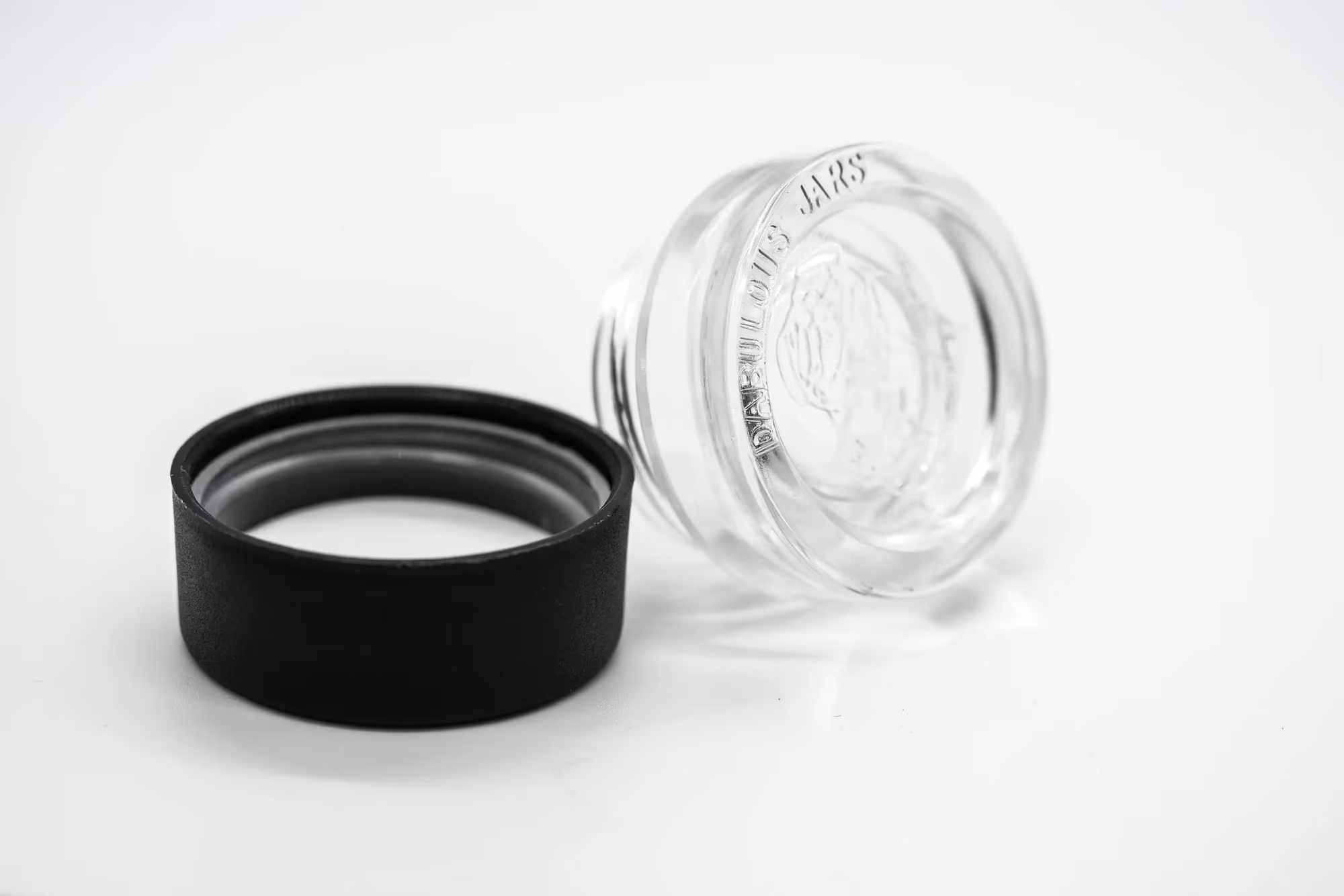 7ML Dabulous Jars – Round Thick Glass Concentrate Jar W/ Child Resistant Lids – Black Lid (320 Qty)